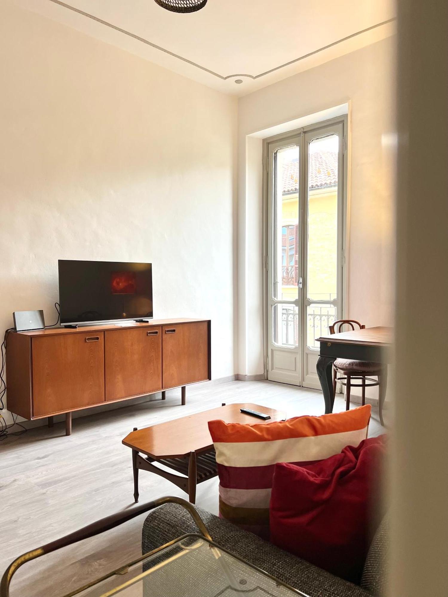 Comecasa Near Piazza Vittorio 2 Bedrooms Turin Exterior photo